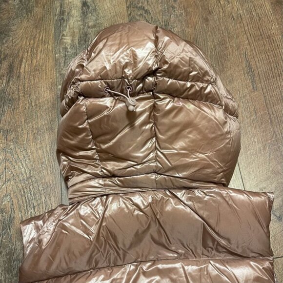 Athleta Sportswear Lofty Down Woman's Puffer Metallic Pink Vest - Picture 3 of 8